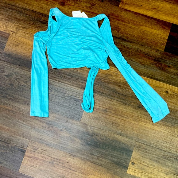 Light blue long sleeve women’s wrap top - Picture 2 of 3